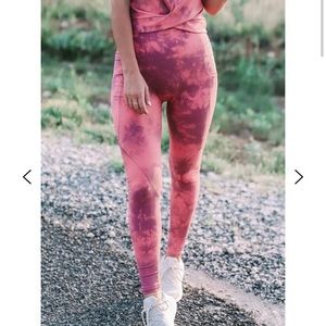 NWT | Color Me Coral Leggings